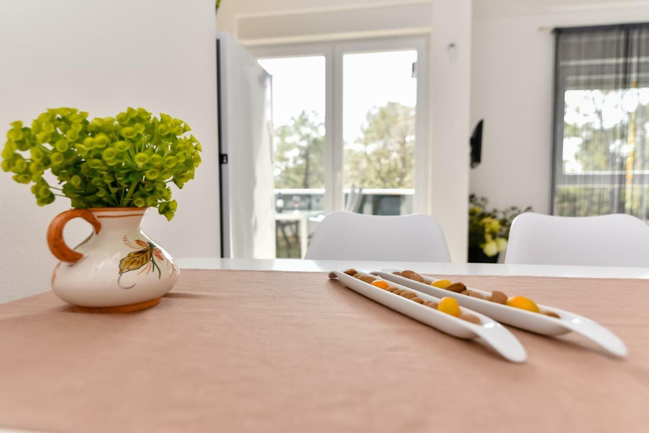 Denis Apartment Vir Exteriör bild